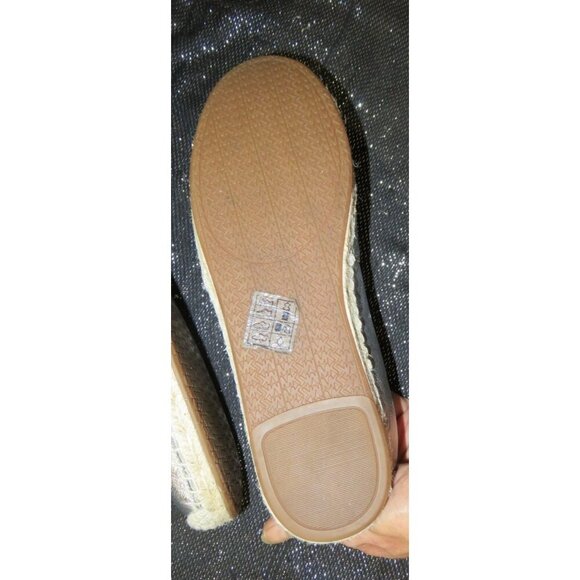 MICHAEL KORS LOLITA Silver Metallic Leather Pom Pom Espadrilles size 9.5 Slip On - Picture 9 of 12
